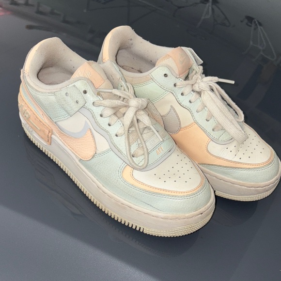 Nike Air Force 1 Platform, W’s 8. So cute. Sneakers. Daughters outgrew. So cute - Picture 1 of 6